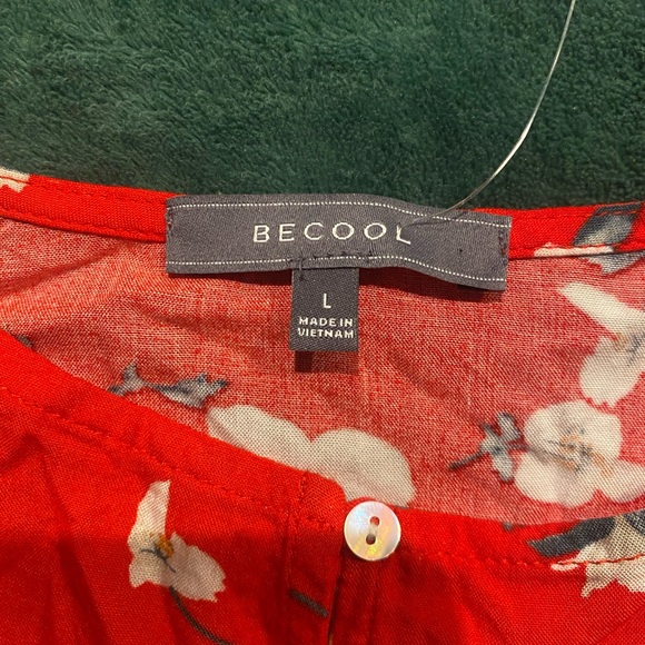NWT Becool Red Flower Print Tied Crop Top Size L - Picture 6 of 8